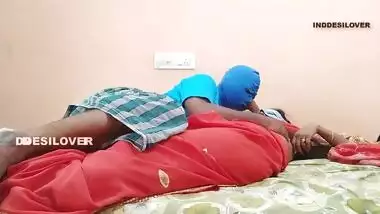 Big-assed Desi aunty nailed with lover's XXX penis all over the bed