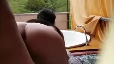 Pakistani Secretary Fucked On An Outdoor Balcony / سکس بالکن در فضای باز