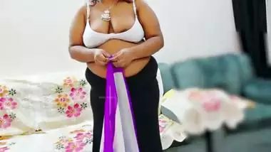 Indian bhabhi in saree