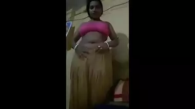 desi married bhabhi showing everything