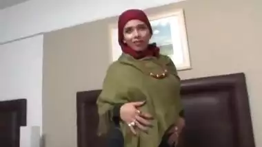 Pakistani Poon Tang 3.