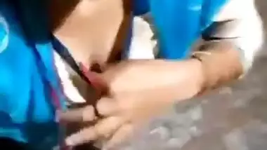 Cute malayali Girl Showing Cleavage Clear Talk