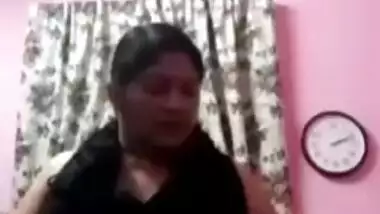 Desi Punjabi Bigboob Bhabi Showing