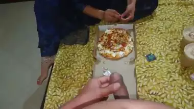 A girl gets fuck by a pervert for pizza in Indian sex HD