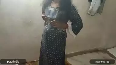 Indian Signal Hottest Bhabhi With Dildo Sex