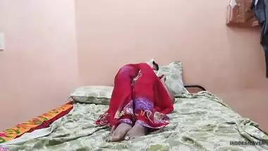 Whorish Desi wife celebrates New Year by XXX marathon in the bedroom