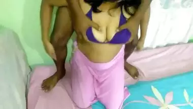 Good-looking Desi's lesson includes XXX stretching from behind