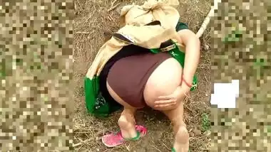 Compilation of naughty Desi MILF showing round XXX booty outdoors