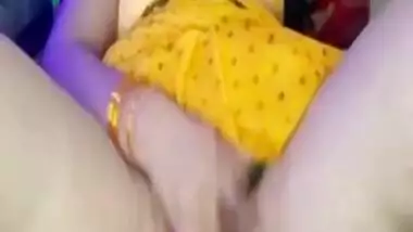 Desi Hot And Sexy Bhabhi on cam