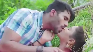 Beautiful and rich village Bhabhi sex with own servitor for money