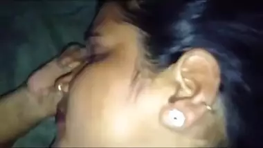 suhaag raat kay haseen lamhe khun nikal raha hai dheeray say karo 2