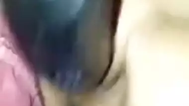 Bhabi Masturbating With Bringal