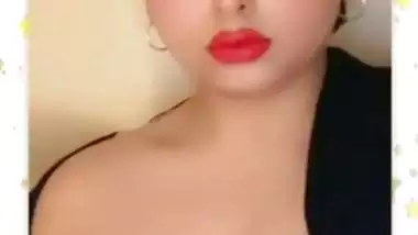 Indian escort girl viral boobs show seduction