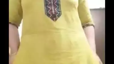 Sexy mallu Aunty 1 More New CLip Must Watch Guys