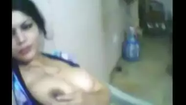 Indian sex mms of big boobs hostel girl masturbation front of lover