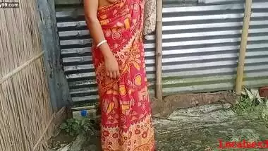 Bengali Bhabi Fuck With A Red Clower Saree with Husband