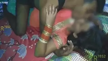 Bhabhi Ke Boyfriend Ne Pahle Bhabhi Ki Saree Kholi Phir Blouse Or Bra Khol Kar Bhabhi Ne Dudh Pilaya With Hindi Talk