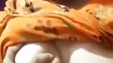 Hot Desi Girl Showing Boob and Pussy
