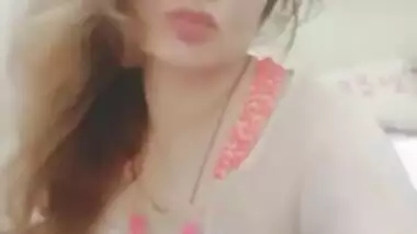 Hawt Paki boob show selfie MMS video
