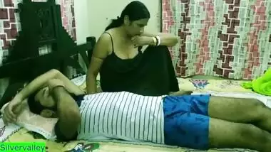 Midnight Romance with Indian hot sexy bhabhi.. she wasn't ready for sex; with clear hindi audio