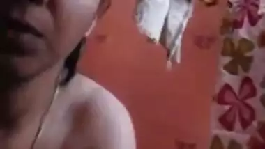 Lucknow College Babe Shower - Movies. video2porn2