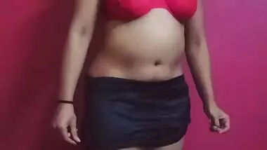 extreme sexy busty desi babe