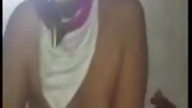 Desi bhabi in mask fucking with husband