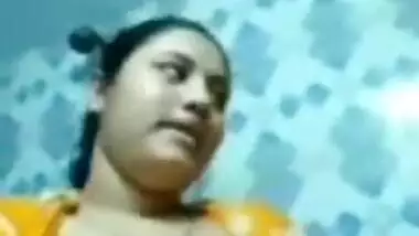 Desi Beautiful Big Boobs Girl Showing on Video Call