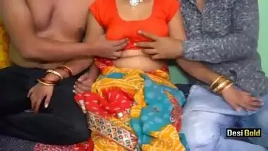 Sadi Utarne Wali Xxx Videos - Indian wife gangbang with husband and his friend indian sex video