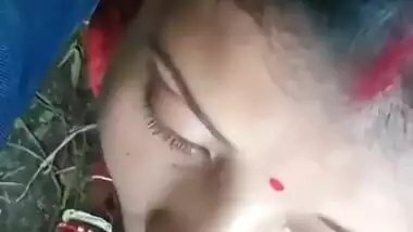 Desi Bhabhi Giving Blowjob