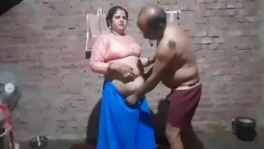 Homemade desi MMS video of a busty couple