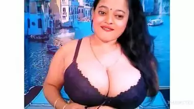 Big tits indian aunty