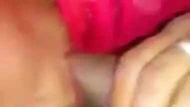 Desi bhabi sucking outdoor