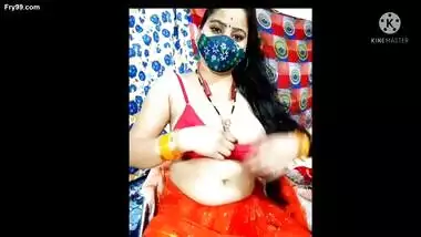 Desi bhabhi webcam show with pussy oiling