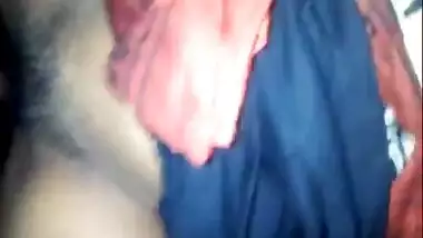 Desi aunty hot video captured by a neighbour