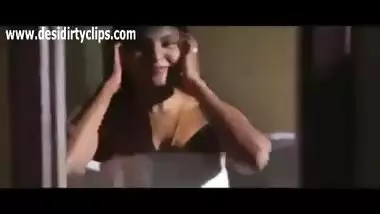 Mallu aunty hot smooch and bedroom scene in porn movies