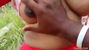 desi hot girl freind boobs Prees in outdoor video