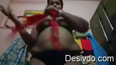 bangla bhabhi wearing cloths selfie video