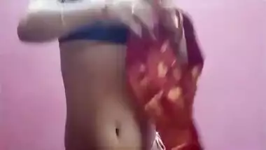 Hot Webcam Show By Nude Desi Bhabhi For Online Lover