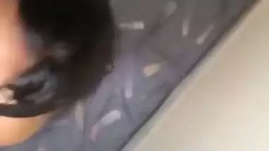 Desi Patna Bhabhi gives an erotic Bihari blowjob