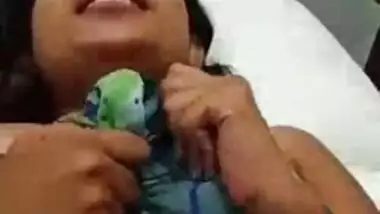 Kerala Bhabhi Feeling Ticklish While Fingering Pussy