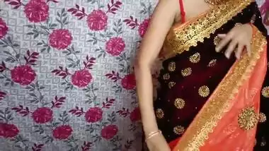 Bengali Sonali Hot Bhabhi Ko Sari Pehena Ke Chudai Kiya