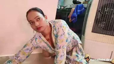 Horny wife rides on husband’s dick in Indian sex video