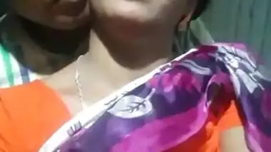 Bangla bhabi boobs pressing and kissing by lover indian sex video