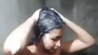 Desi bhbai bath video capture