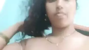 Big booby Bhabhi showing her black pussy