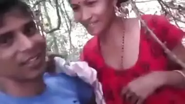 Desi Bhabhi in red sari takes Devar 's XXX boner in hand and jerks off