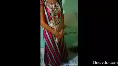 Desi village bhabi show her nice pussy