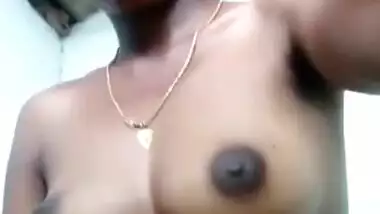 Tamil Bhabhi Record Her Nude Video