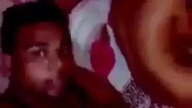 Sex-hungry newly married couple hot Bangla sex MMS video
